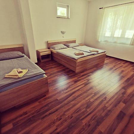 Haus Maro Apartment Supetarska Draga Room photo